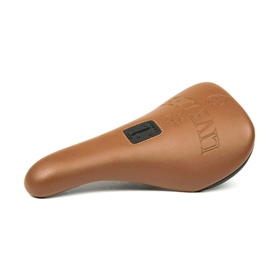 medium image alt text